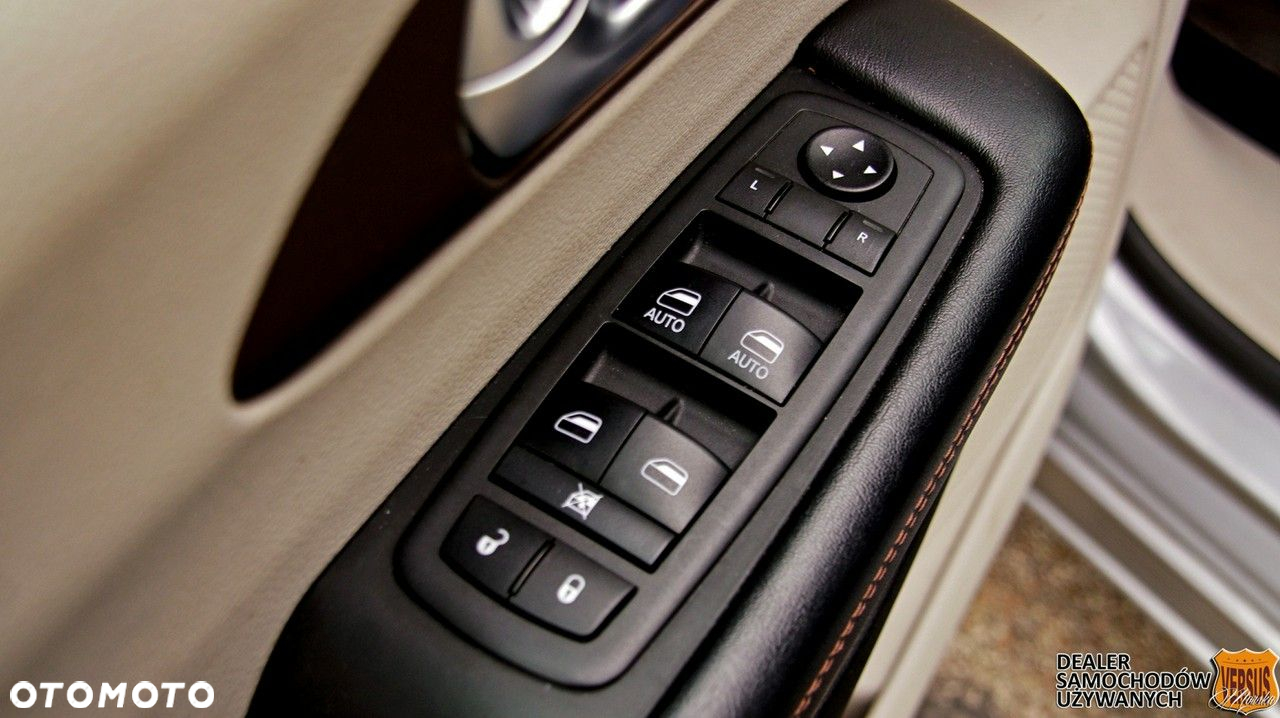 Chrysler Pacifica - 25
