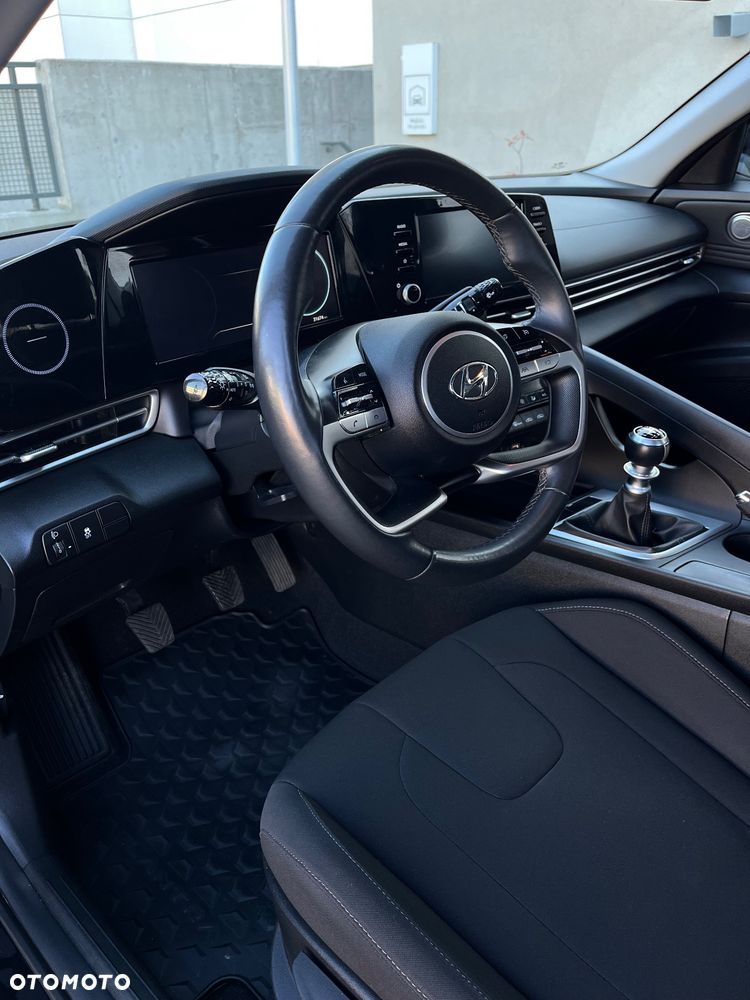 Hyundai Elantra 1.6 Smart - 10