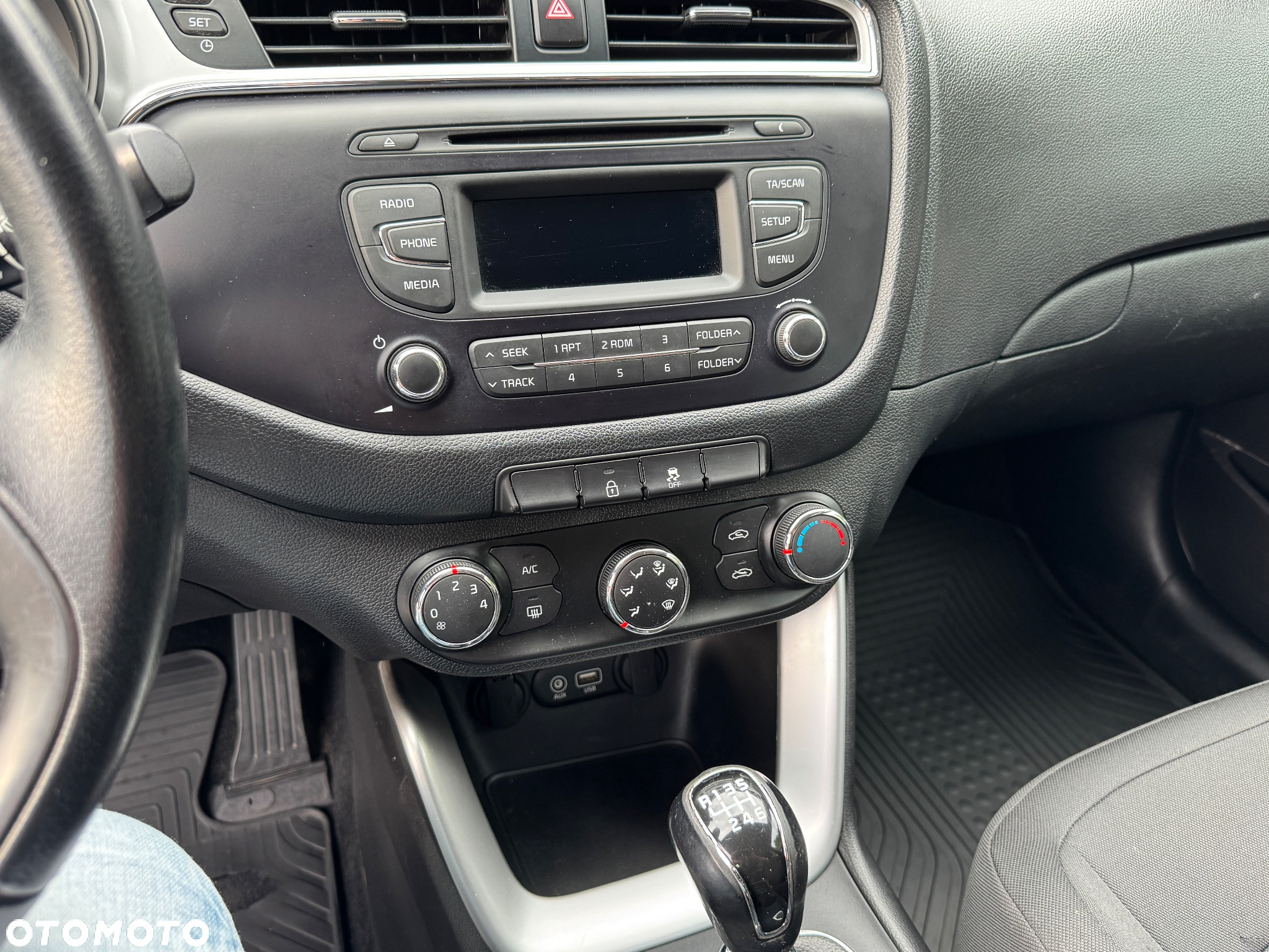 Kia Ceed Cee'd 1.6 GDI L - 11