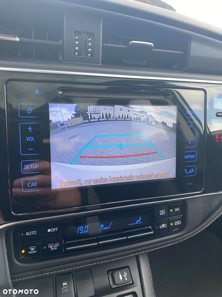 Toyota Auris 1.8 Executive - 20