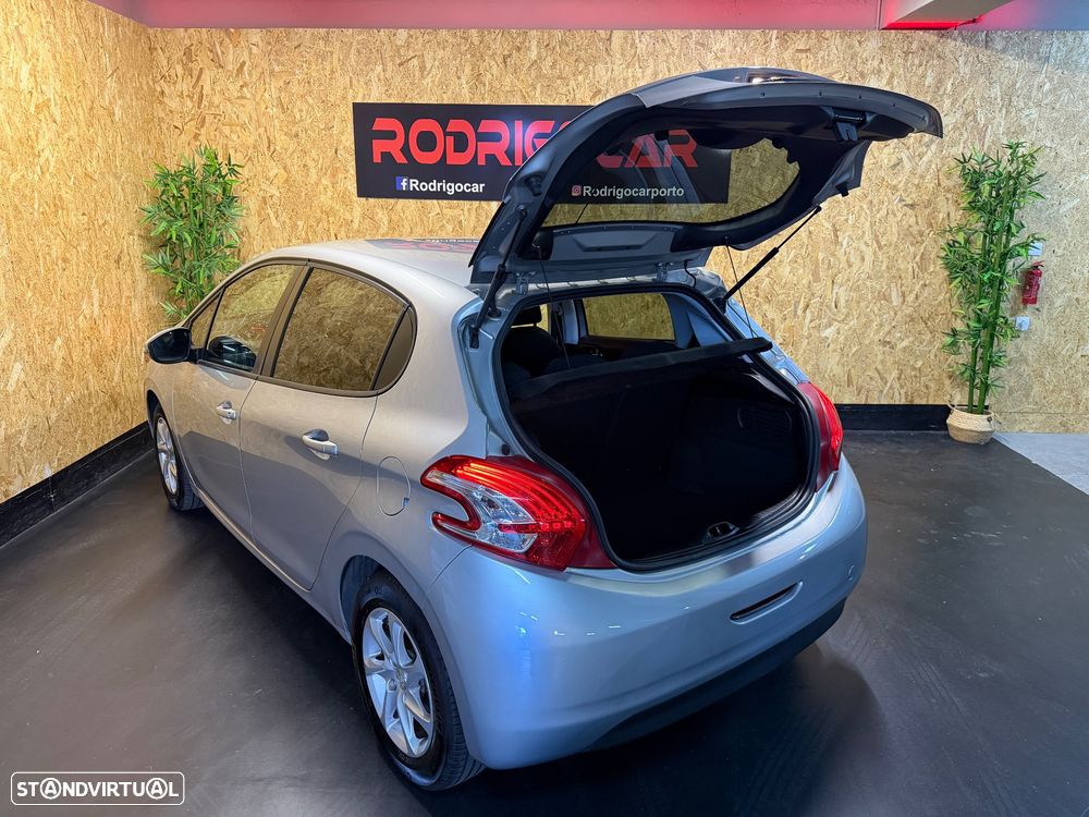 Peugeot 208 1.4 HDi Access - 18