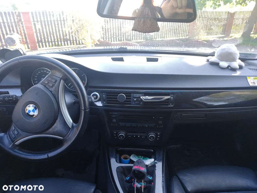 BMW Seria 3 320d - 10
