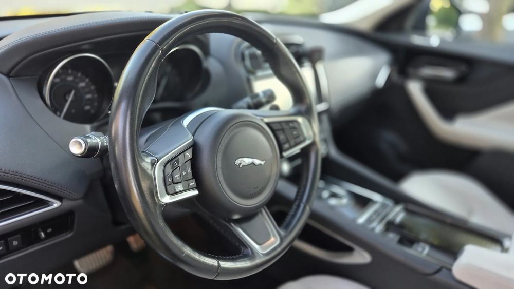 Jaguar F-Pace 2.0 i4D AWD Prestige - 6
