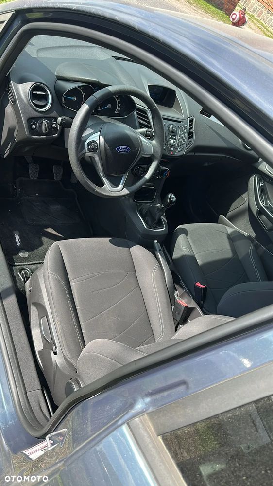 Ford Fiesta - 10