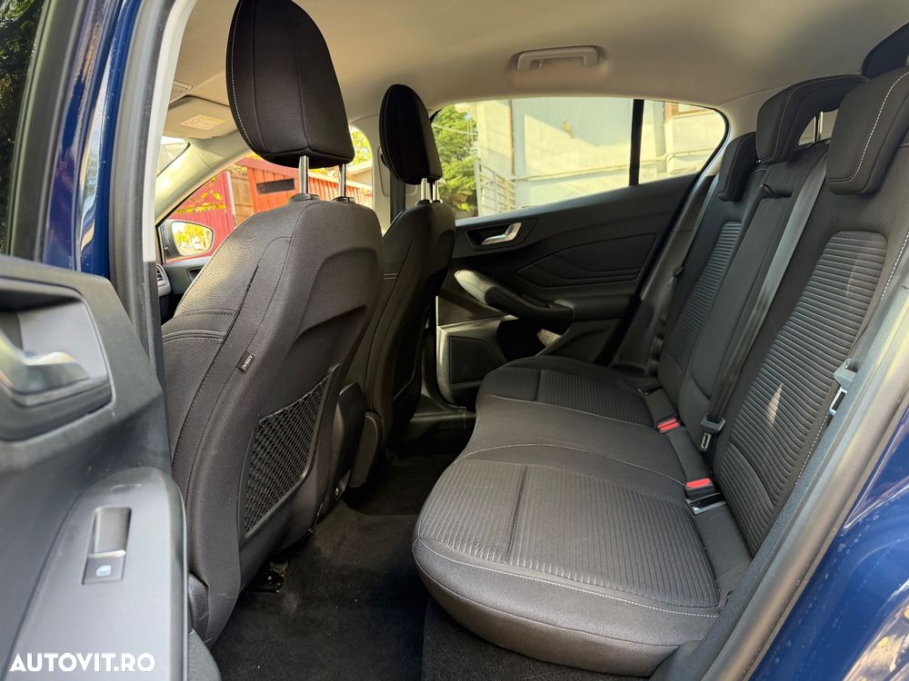 Ford Focus - 16