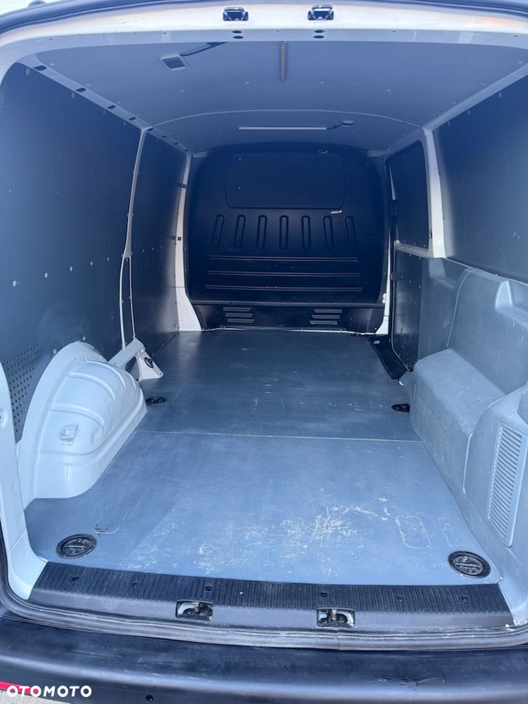 Volkswagen Transporter - 14