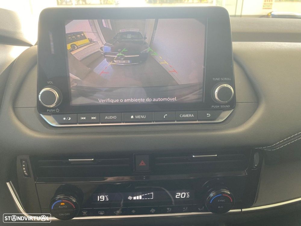 Nissan Qashqai 1.3 DIG-T Premiere Edition - 17
