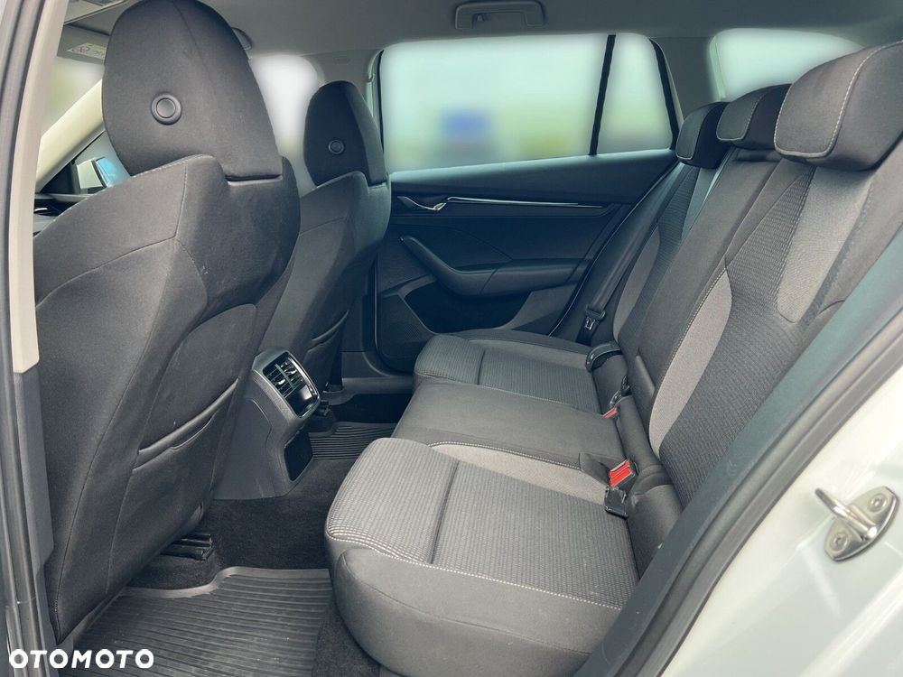 Skoda Octavia 1.5 TSI ACT Ambition - 27