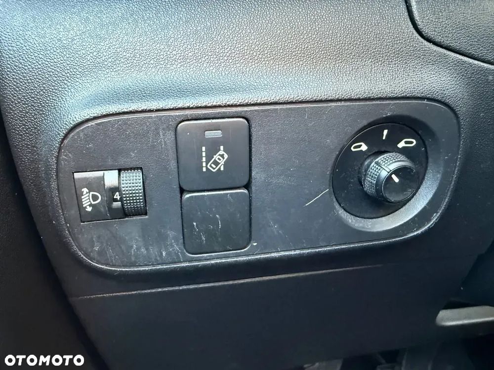 Citroën C3 BlueHDi 100 S&S SHINE - 16