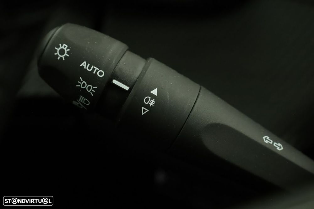 Peugeot 2008 1.2 PureTech Allure - 16