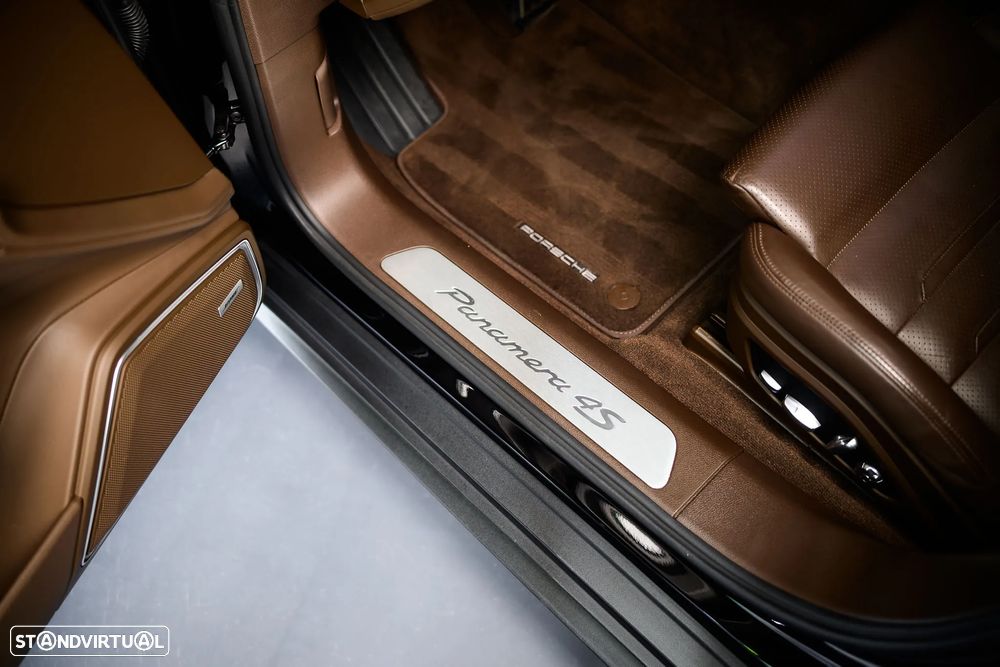 Porsche Panamera Sport Turismo 4S E-Hybrid - 14