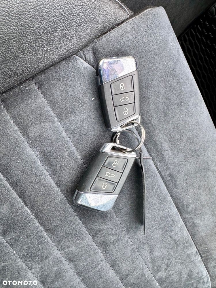 Volkswagen Passat 2.0 TDI SCR (BlueMotion Technology) DSG Highline - 27