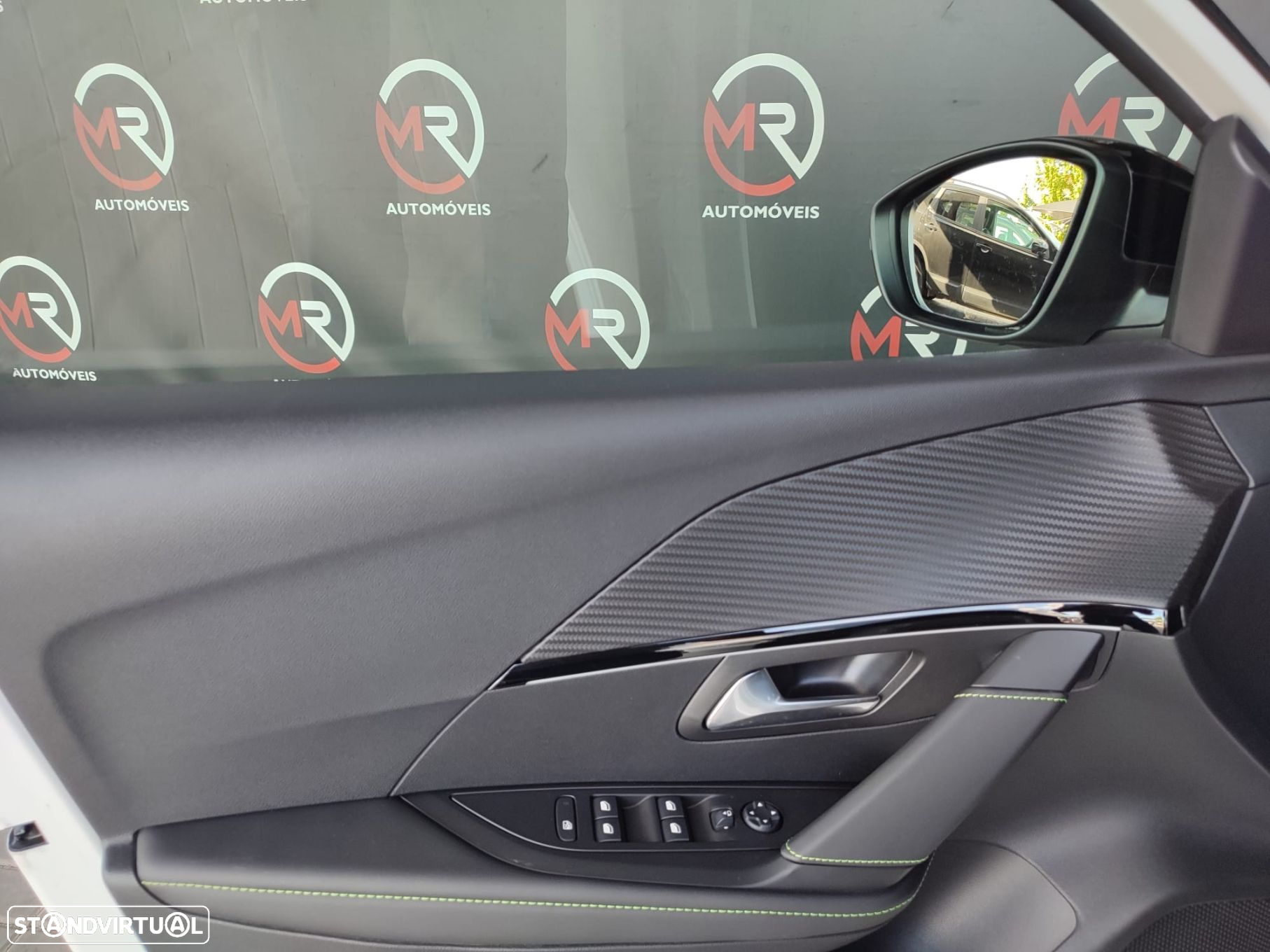 Peugeot e-208 50 kWh GT - 23