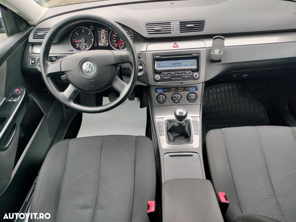 Volkswagen Passat - 27