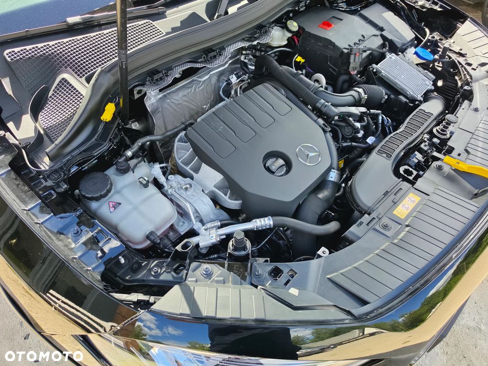 Mercedes-Benz GLA 200 7G-DCT Progressive - 16