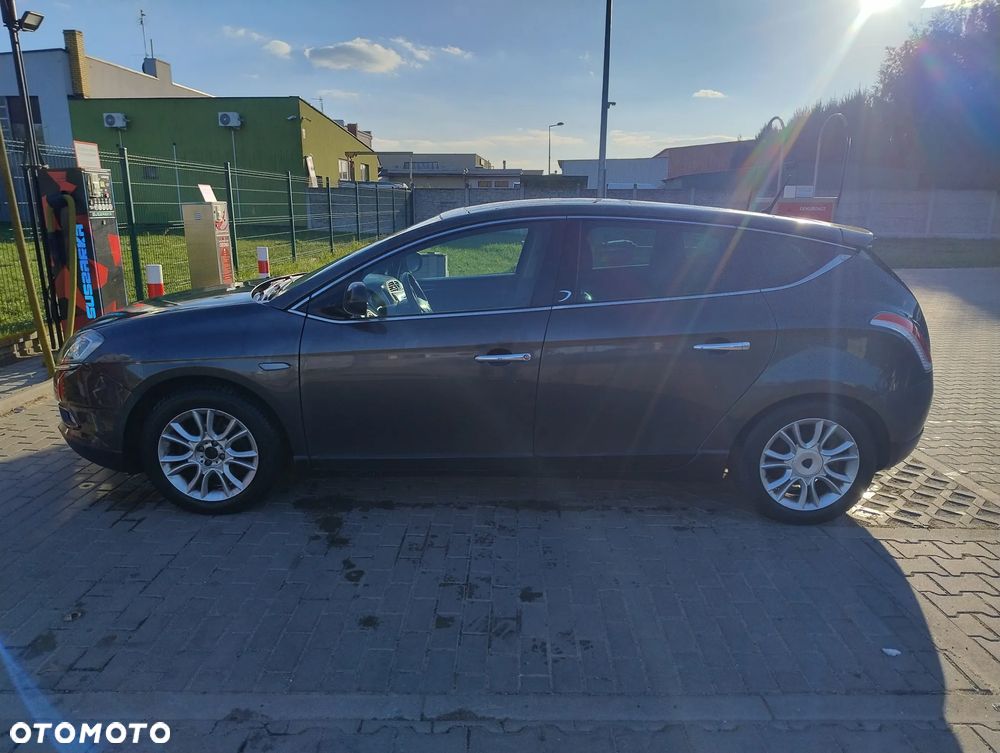 Lancia Delta 1.6 MJ Oro - 3