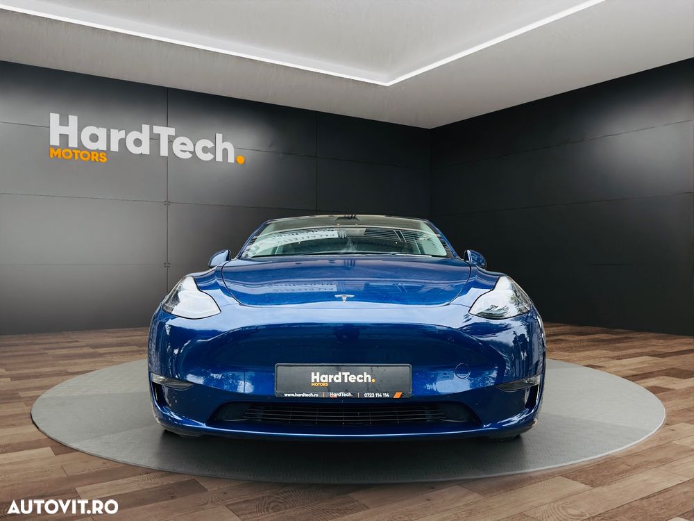 Tesla Model Y - 3