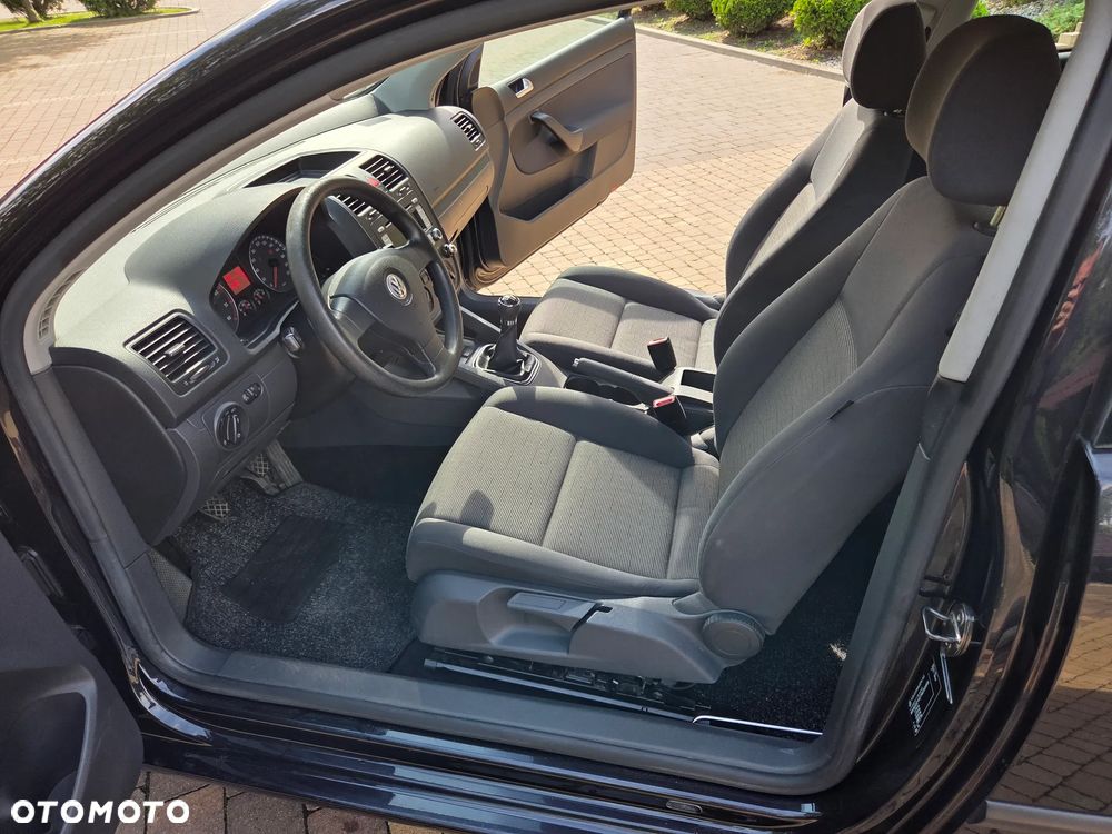 Volkswagen Golf - 11