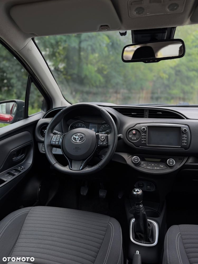 Toyota Yaris 1.5 Dynamic - 34