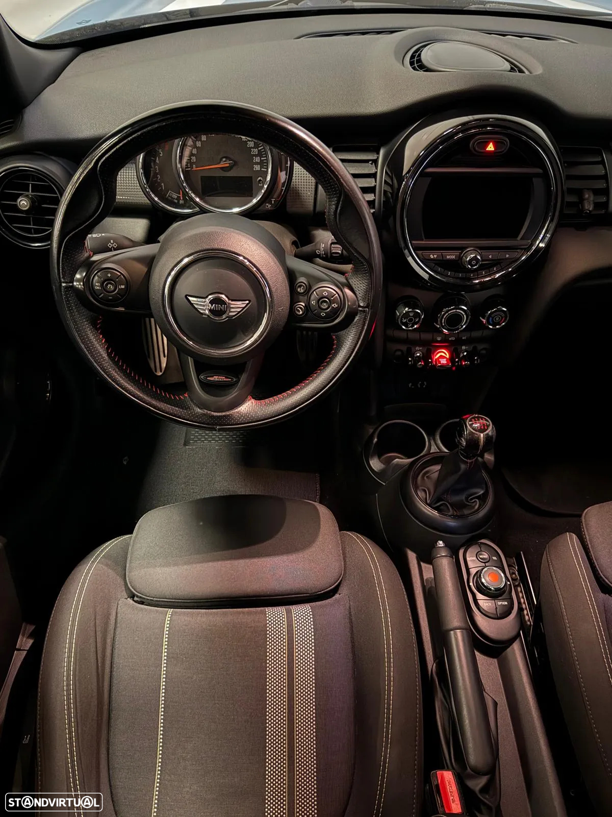 MINI 5 Portas Cooper D - 5