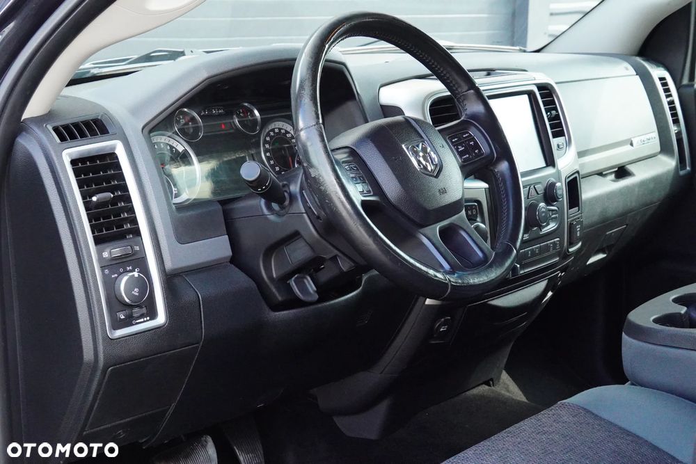 RAM 1500 Crew Cab Shortbed Bighorn - 26