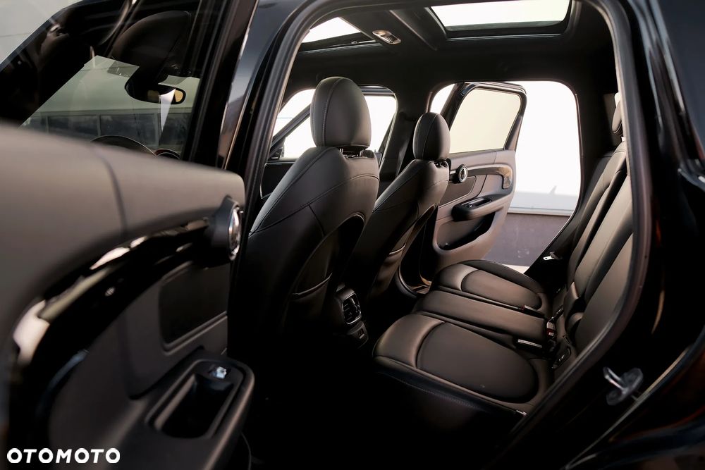 MINI John Cooper Works - 30