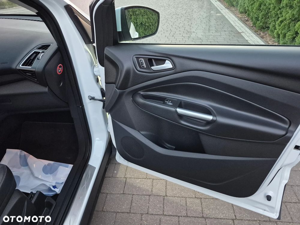 Ford Kuga - 30
