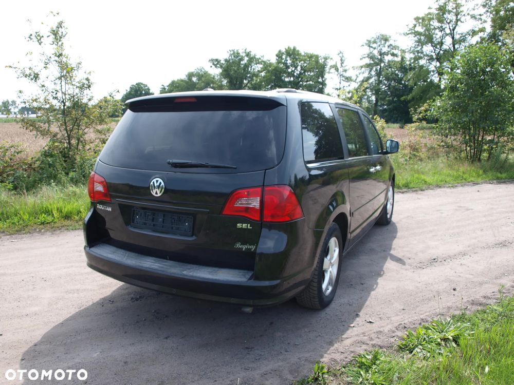 Volkswagen Routan - 29
