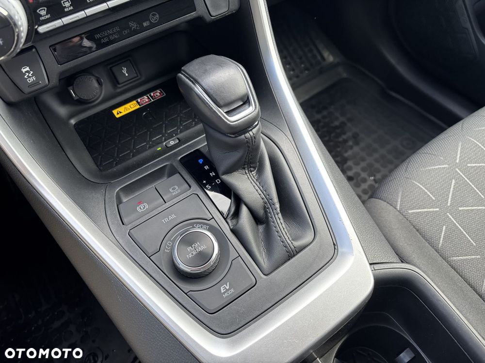 Toyota RAV4 - 21