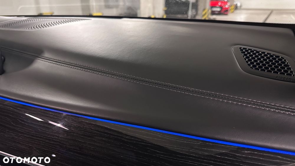 BMW Seria 7 750Li xDrive Edition Exclusive - 37