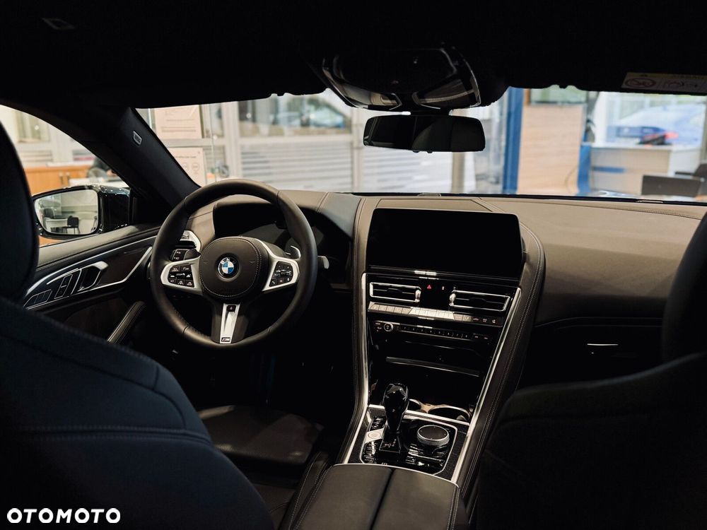 BMW Seria 8 - 13