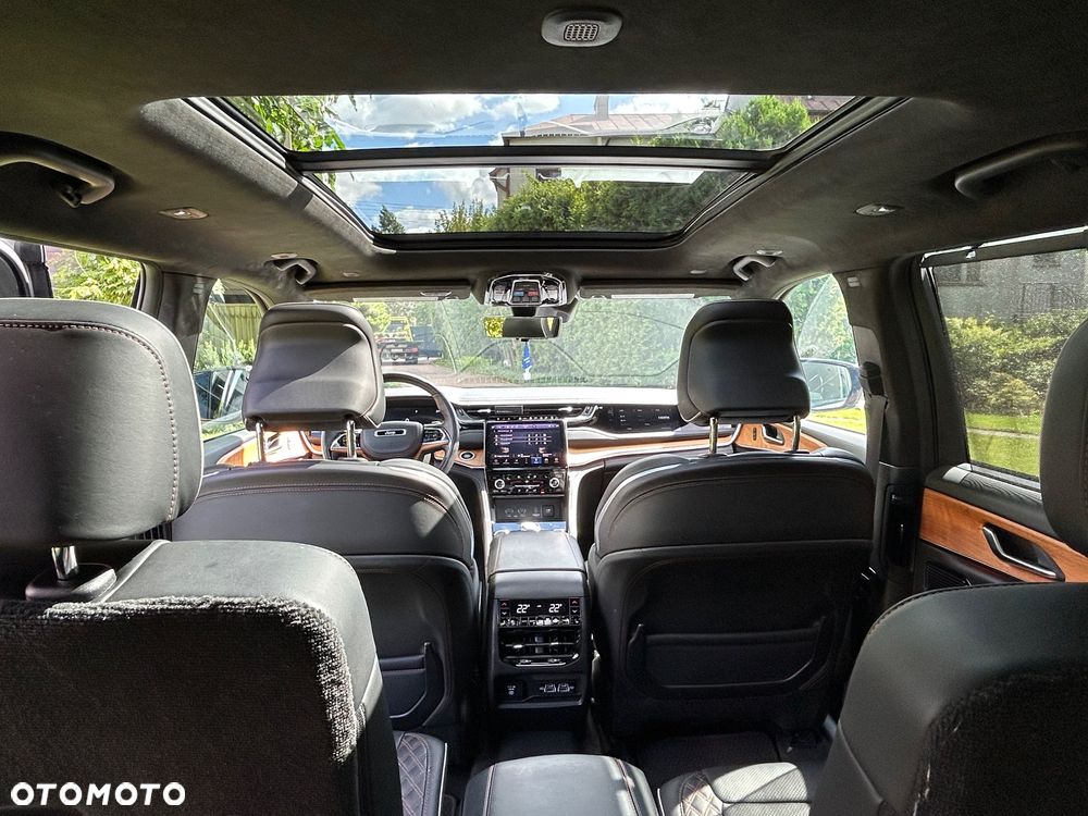 Jeep Grand Cherokee - 19