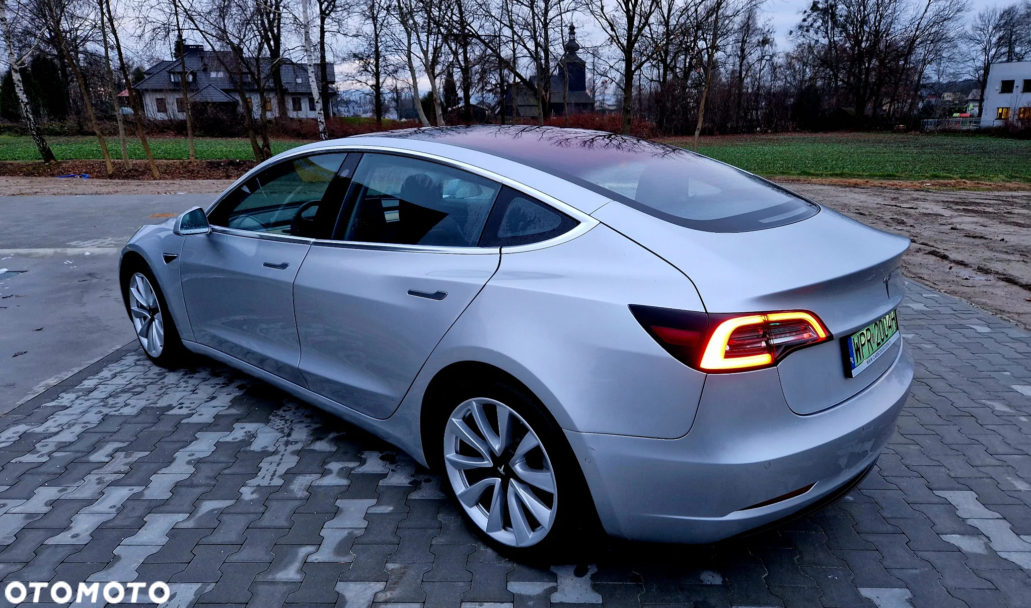 Tesla Model 3 Long Range AWD - 13