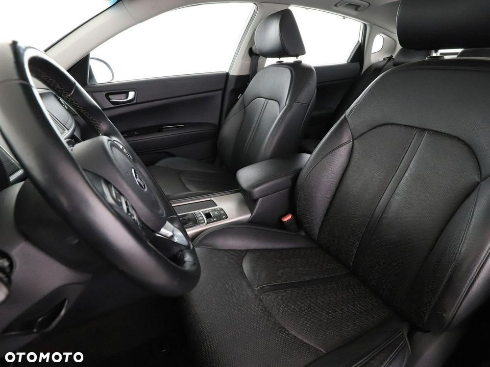 Kia Optima Plug-in Hybrid - 13