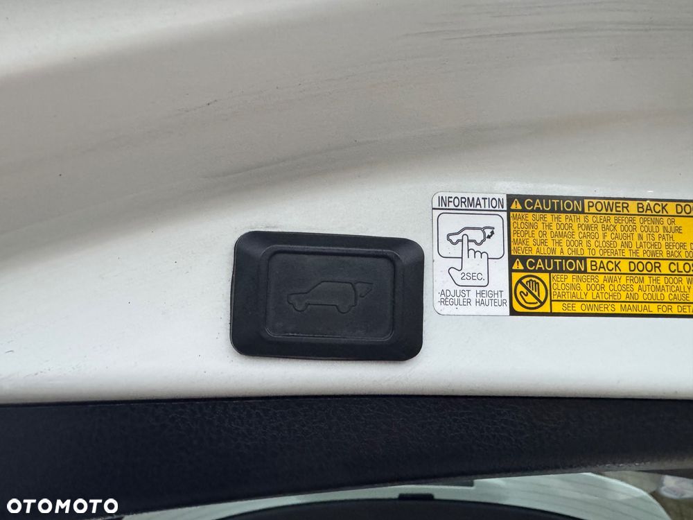 Toyota RAV4 - 16