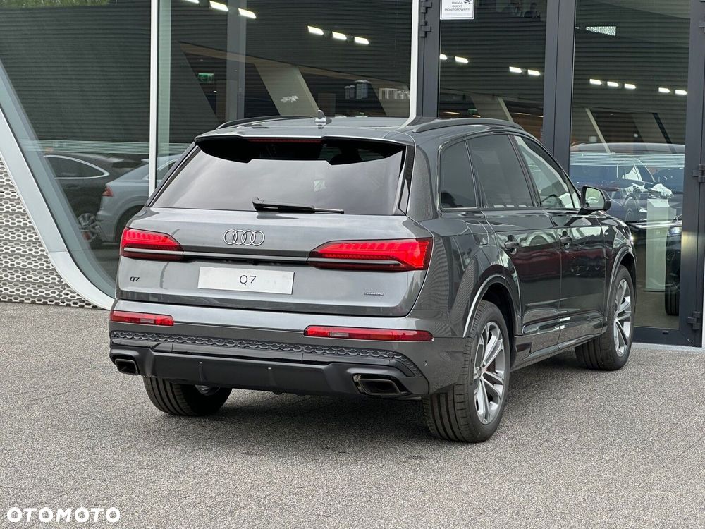 Audi Q7 - 7