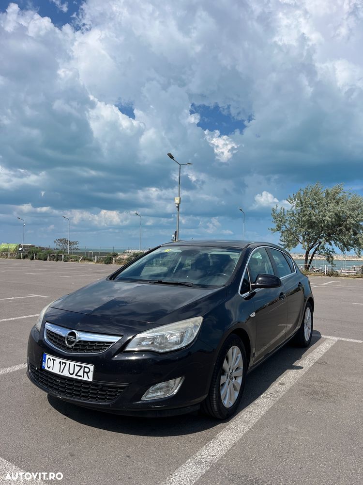 Opel Astra 1.7 CDTI Cosmo - 3
