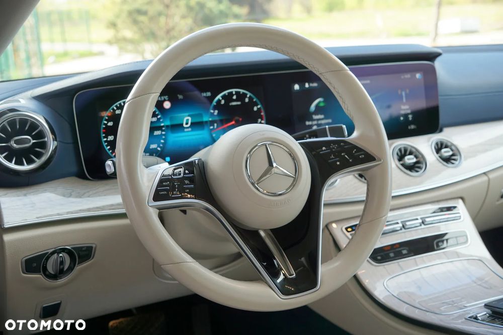 Mercedes-Benz Klasa E 300 Avantgarde - 24