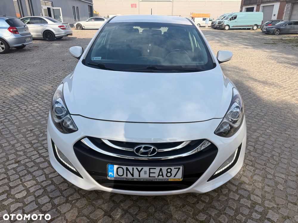 Hyundai i30 1.6 D Comfort DCT - 14