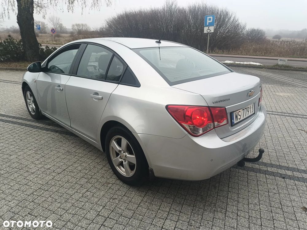 Chevrolet Cruze - 4