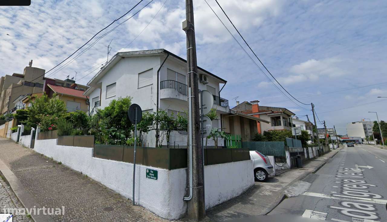 1º Andar de Moradia Bi-Familiar T2 com Garagem e Jardim - Grande imagem: 2/12