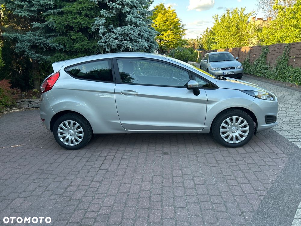 Ford Fiesta - 24
