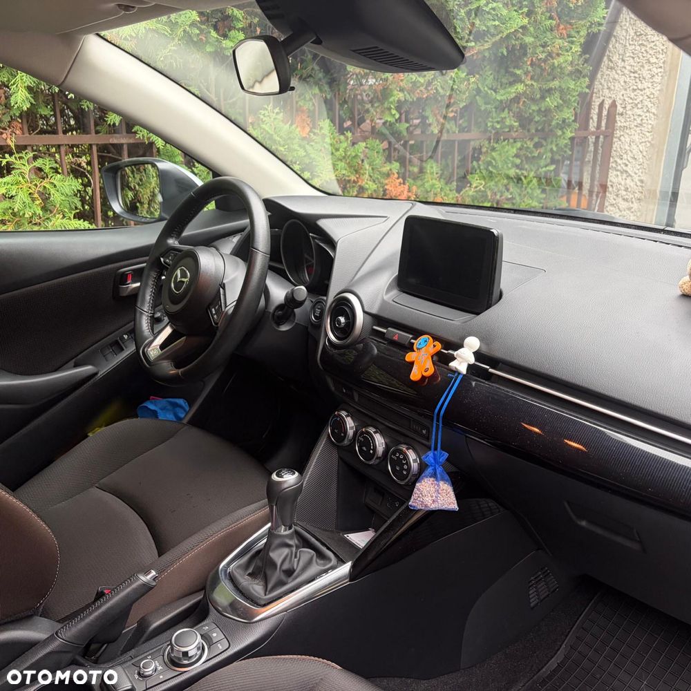 Mazda 2 - 3