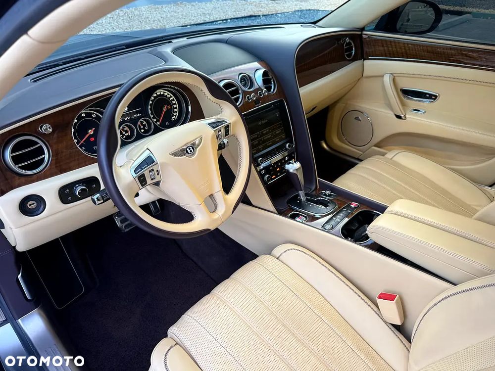 Bentley Flying Spur - 8