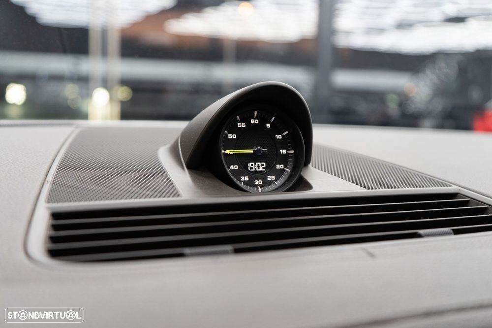 Porsche Panamera Sport Turismo 4 E-Hybrid - 33