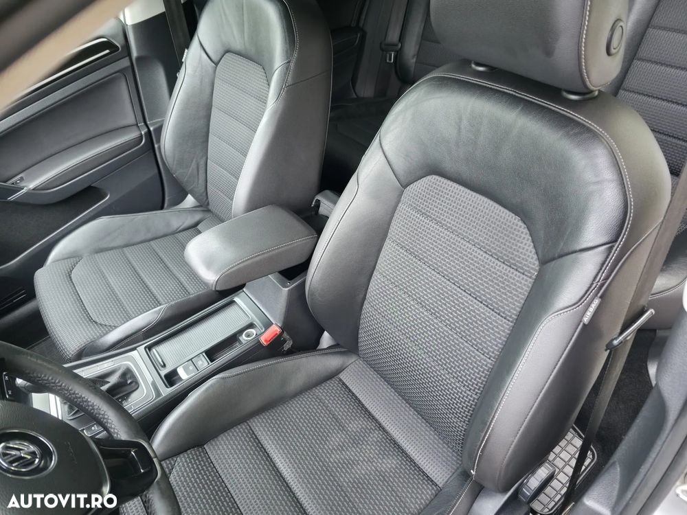 Volkswagen Golf - 17