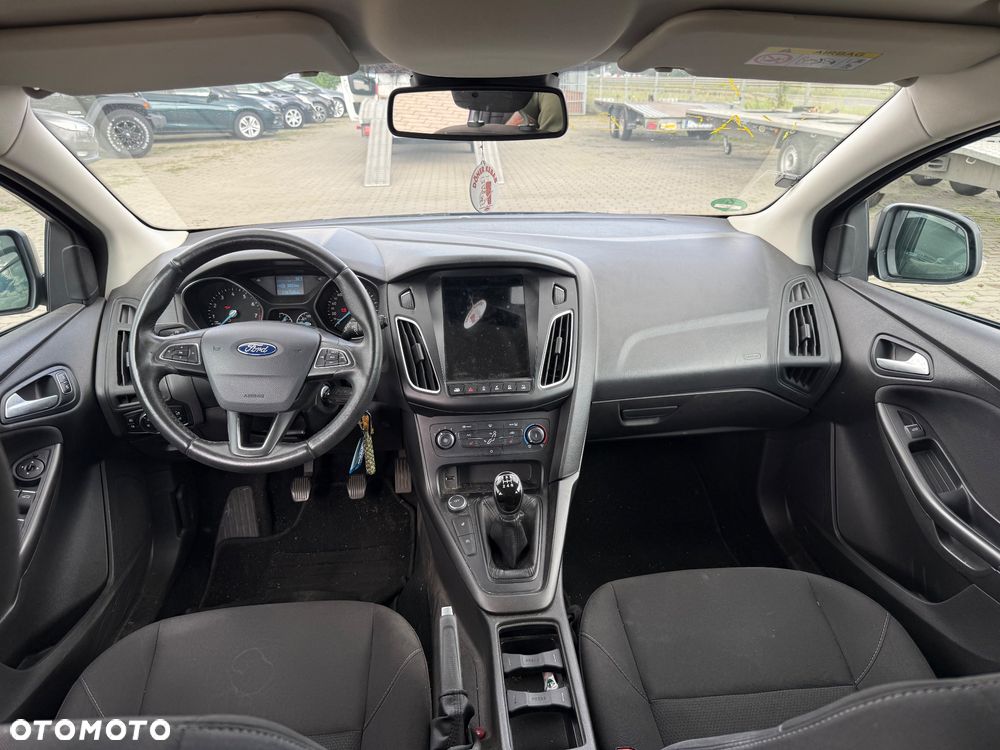 Ford Focus 1.0 EcoBoost Titanium - 12