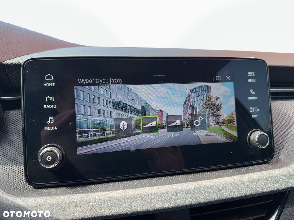 Skoda Kamiq 1.0 TSI Selection DSG - 30
