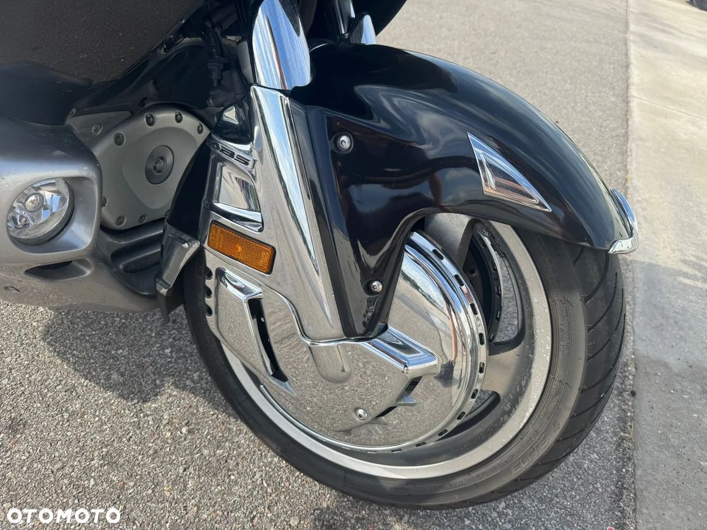 Honda GL - 39