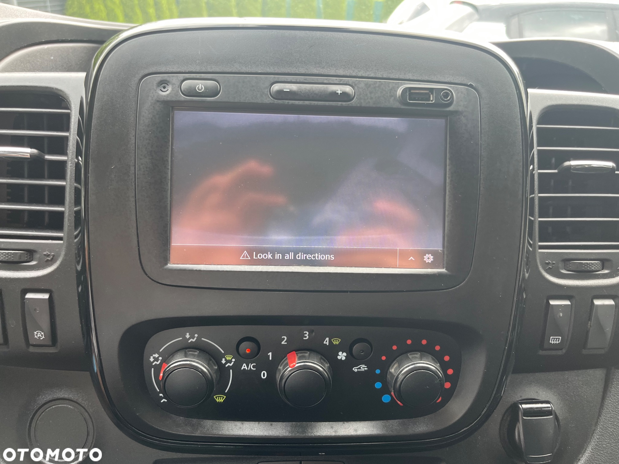 Opel Vivaro - 28